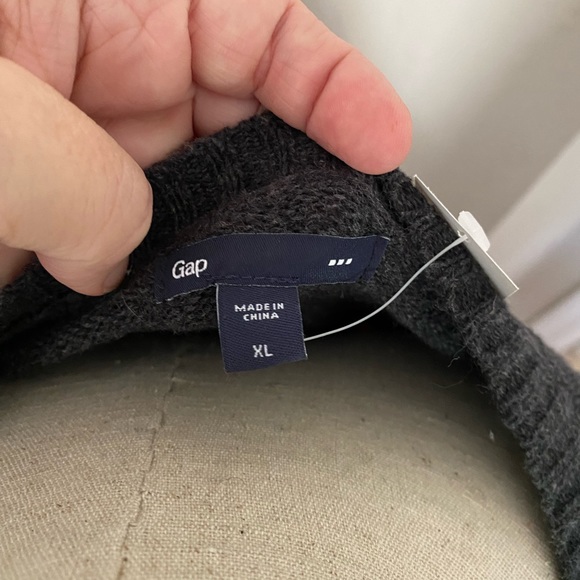 NWT Gap Factory Sweater - Picture 3 of 3